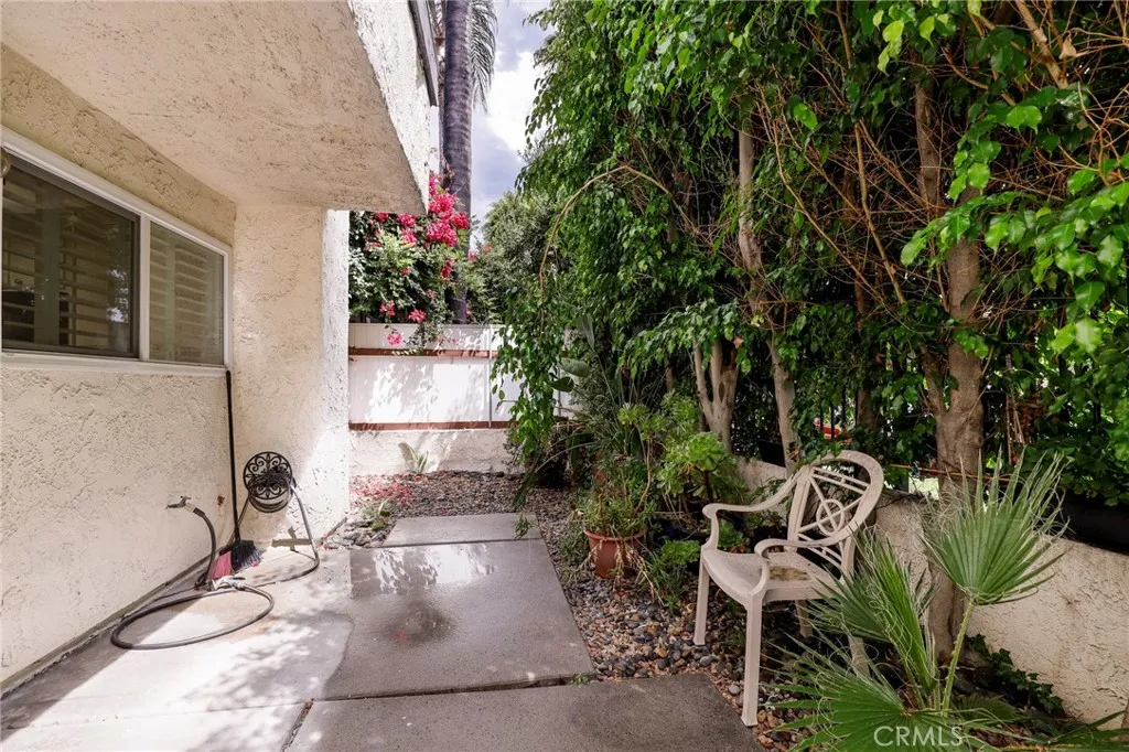 4321 Matilija Avenue 1, Sherman Oaks, California 91423 home-pic-35