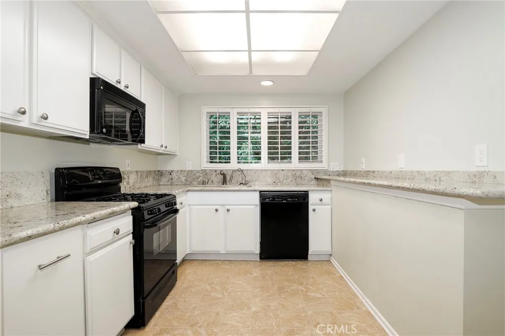4321 Matilija Avenue 1, Sherman Oaks, California 91423 home-pic-15