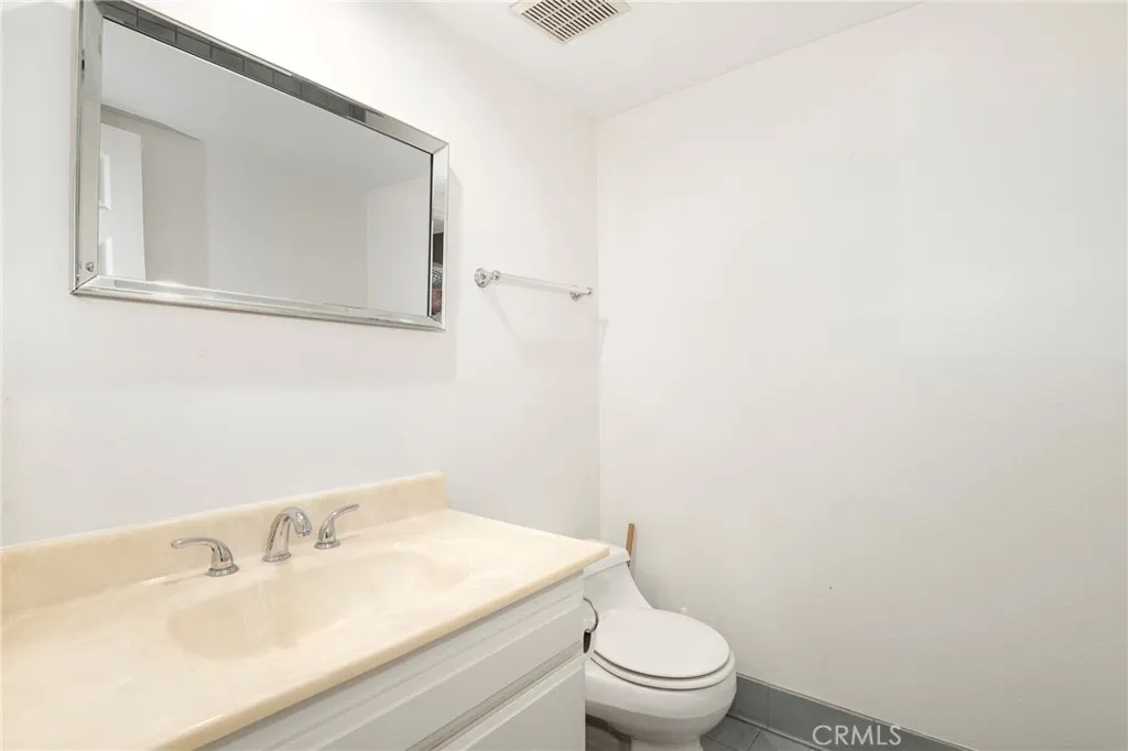 4321 Matilija Avenue 1, Sherman Oaks, California 91423 home-pic-16