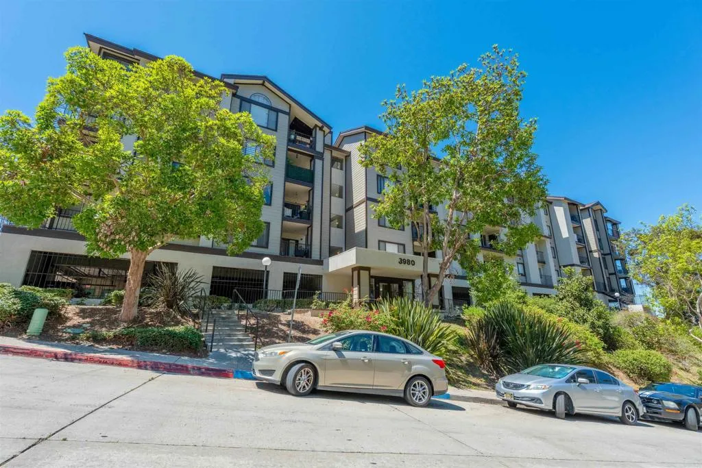 3980 Faircross Place 11, San Diego, California 92115 home-pic-27