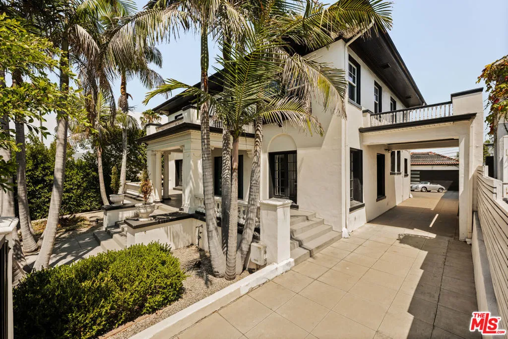 564 N Normandie Avenue, Los Angeles, California 90004 home-pic-1