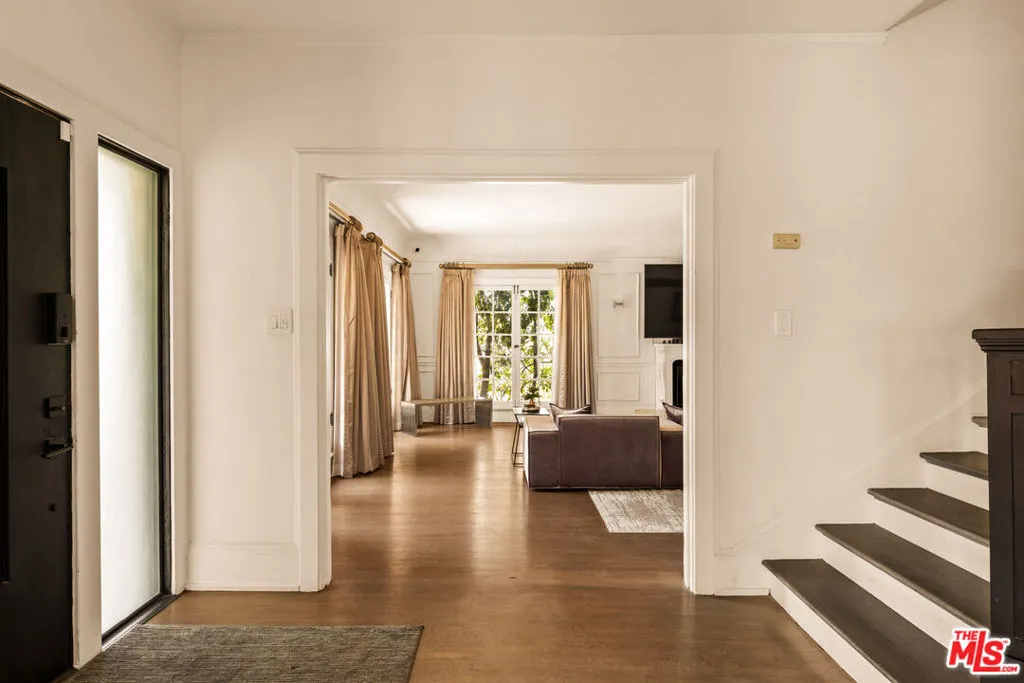 564 N Normandie Avenue, Los Angeles, California 90004 home-pic-4