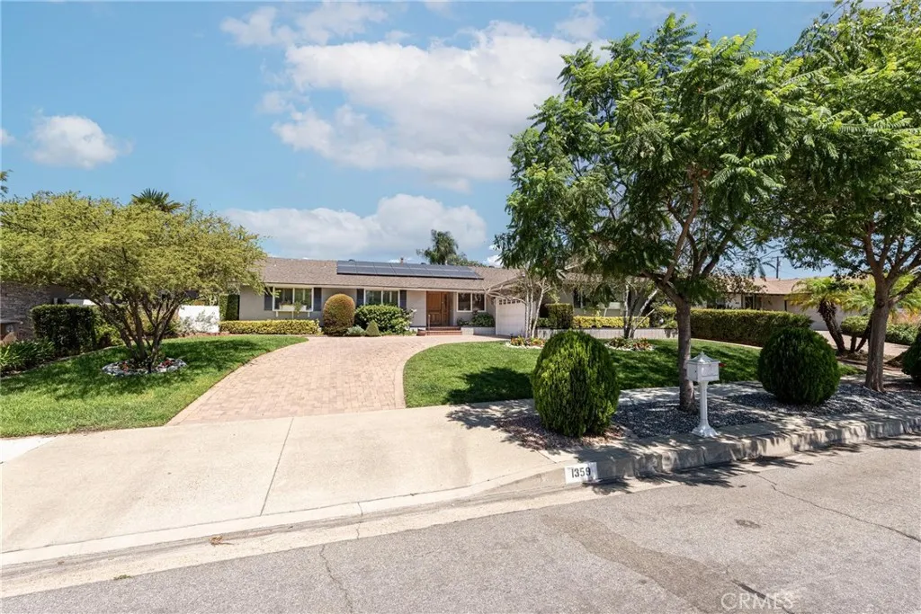 1359 Cedarview Drive, Claremont, California 91711 home-pic-1