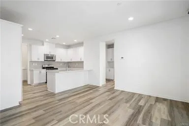 502 Trailblaze, Irvine, California 92618