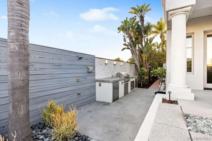 7124 Aviara Dr, Carlsbad, California 92011
