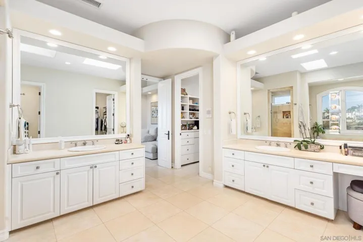 7124 Aviara Dr, Carlsbad, California 92011