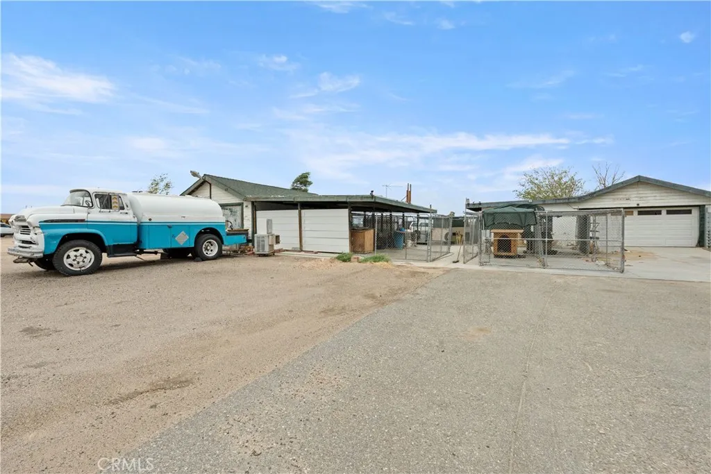 20825 Aster Road, Adelanto, California 92301 home-pic-3