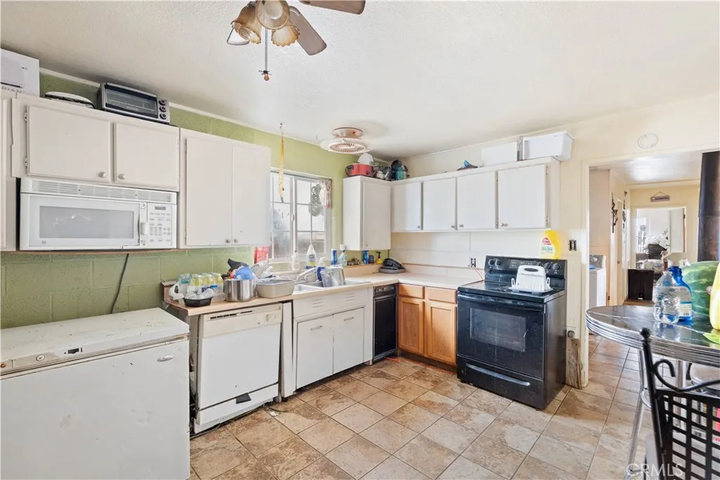 20825 Aster Road, Adelanto, California 92301 home-pic-14