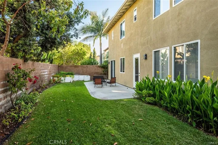 6 Preston, Irvine, California 92618