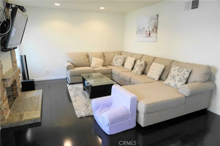 2015 E Saddlewood Lane, Anaheim, California 92806
