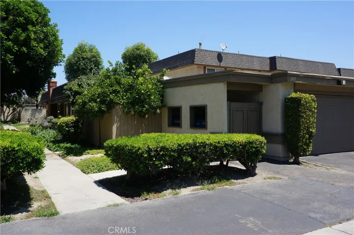 2015 E Saddlewood Lane, Anaheim, California 92806