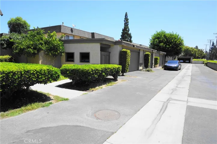 2015 E Saddlewood Lane, Anaheim, California 92806