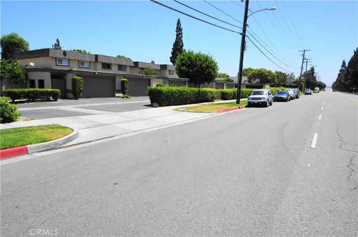 2015 E Saddlewood Lane, Anaheim, California 92806