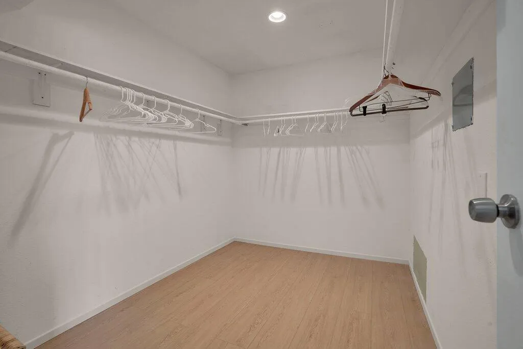 48320 Beverly Drive, Palm Desert, California 92260 home-pic-10