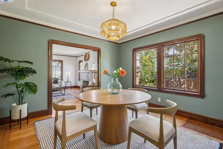 1336 Fernside, Alameda, California 94501-0000