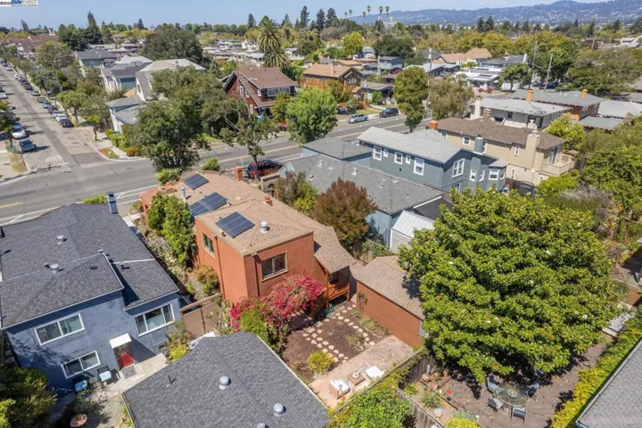 1336 Fernside, Alameda, California 94501-0000