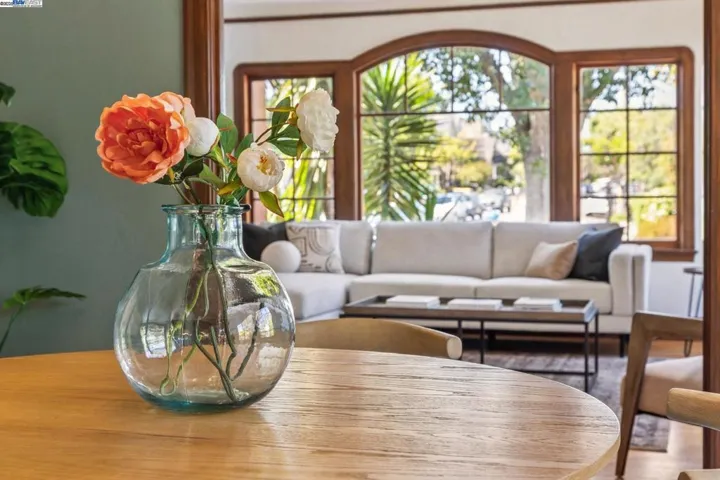 1336 Fernside, Alameda, California 94501-0000