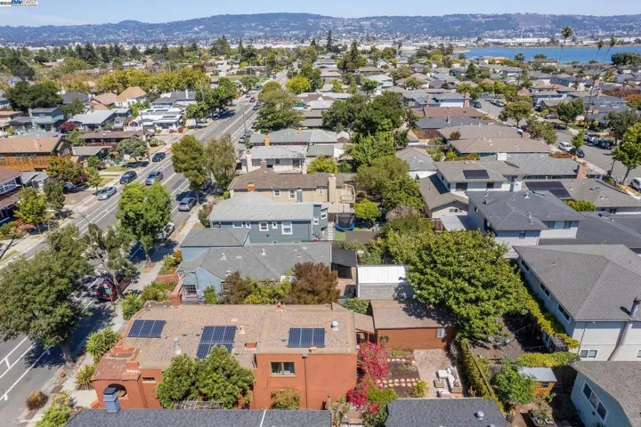 1336 Fernside, Alameda, California 94501-0000
