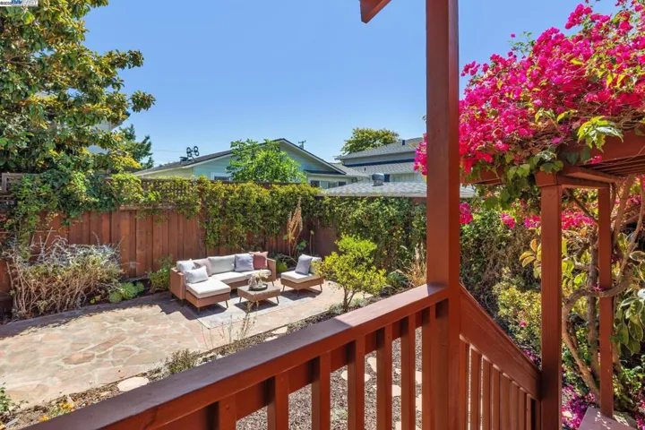 1336 Fernside, Alameda, California 94501-0000