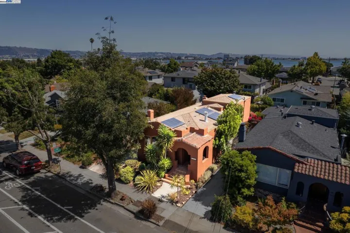 1336 Fernside, Alameda, California 94501-0000