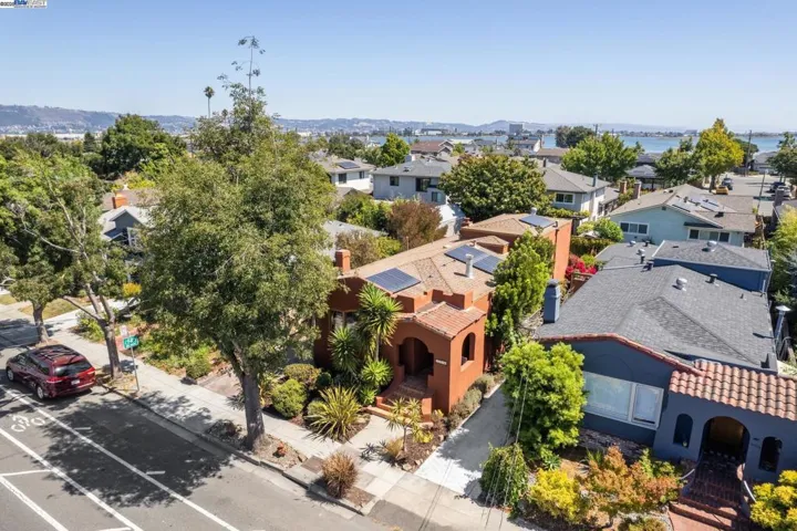 1336 Fernside, Alameda, California 94501-0000