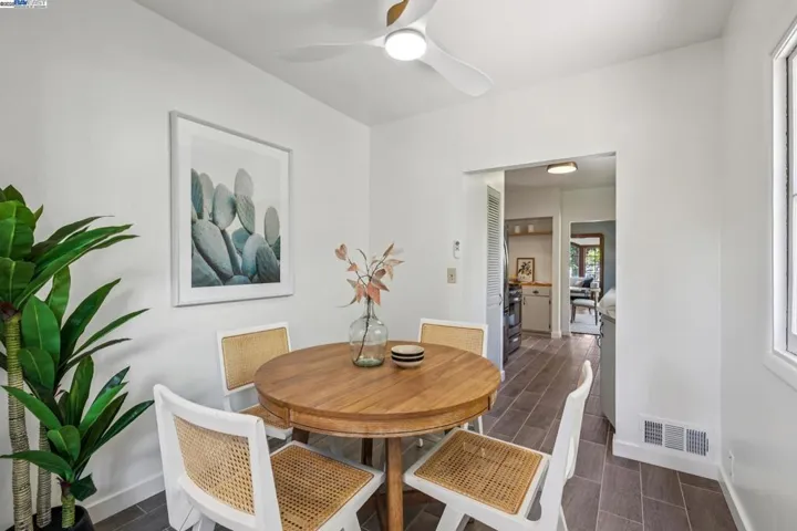 1336 Fernside, Alameda, California 94501-0000