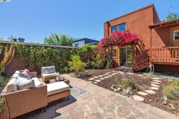 1336 Fernside, Alameda, California 94501-0000