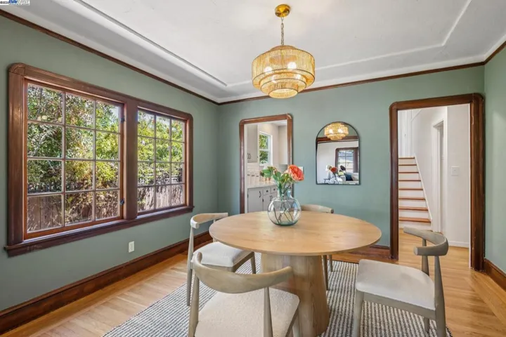 1336 Fernside, Alameda, California 94501-0000