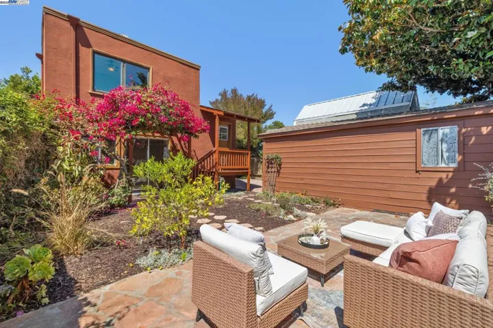 1336 Fernside, Alameda, California 94501-0000