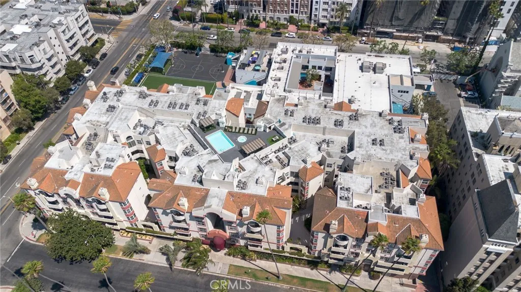 620 S Gramercy Place 412, Los Angeles, California 90005 home-pic-39