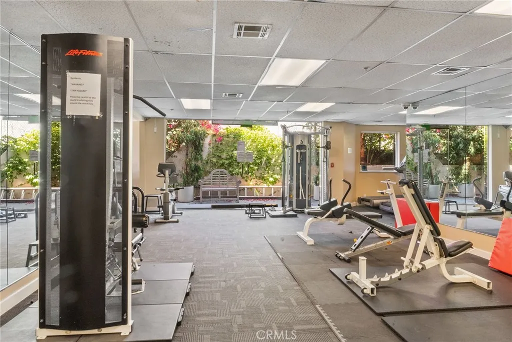 620 S Gramercy Place 412, Los Angeles, California 90005 home-pic-30