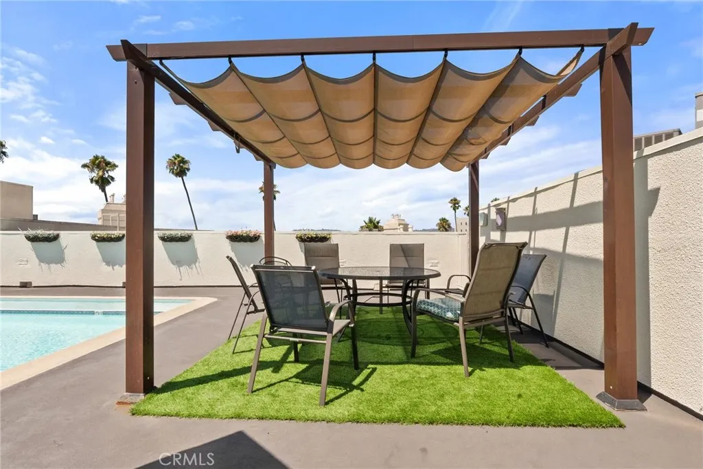 620 S Gramercy Place 412, Los Angeles, California 90005 home-pic-26