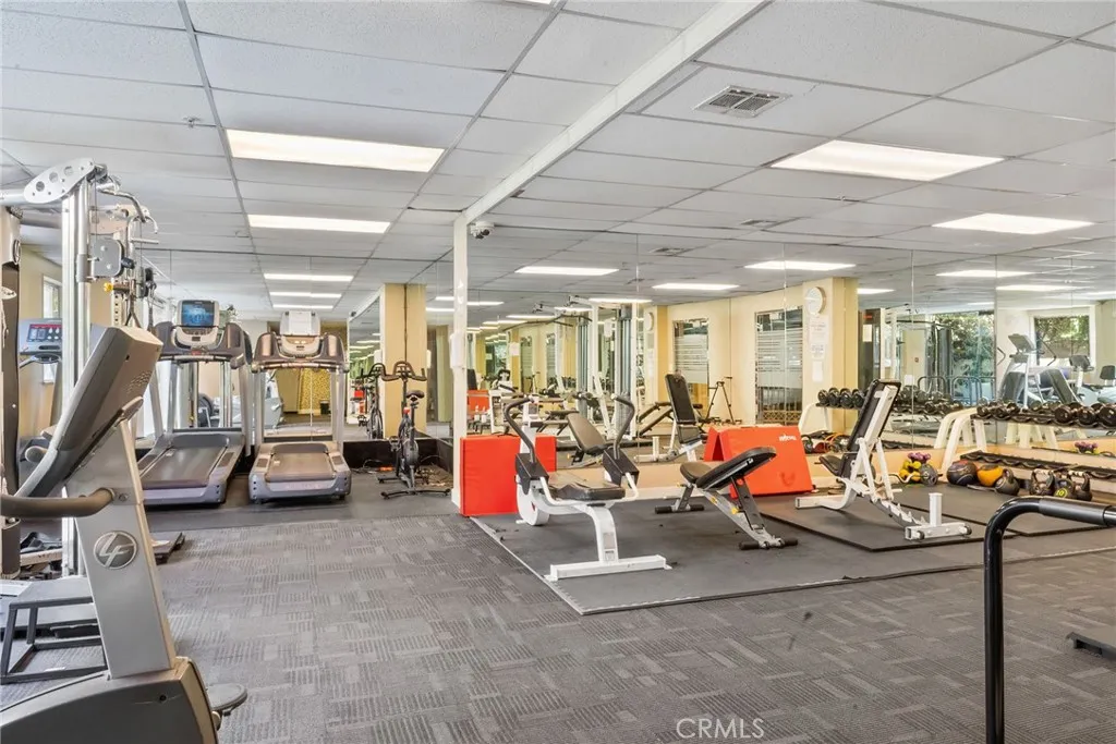 620 S Gramercy Place 412, Los Angeles, California 90005 home-pic-31