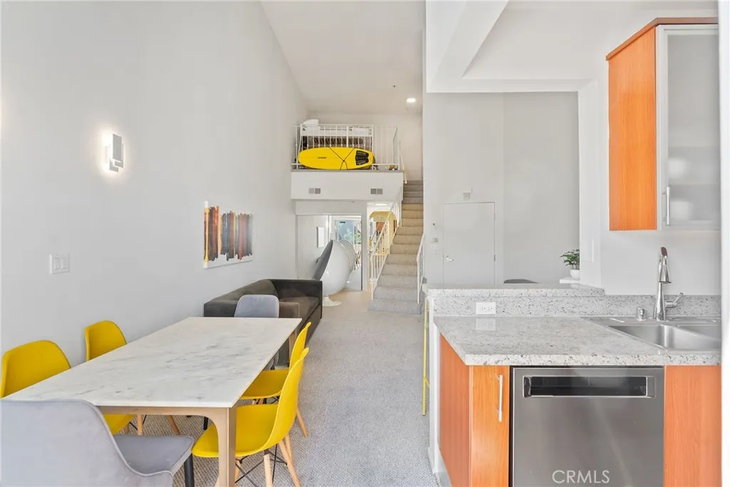 620 S Gramercy Place 412, Los Angeles, California 90005 home-pic-10