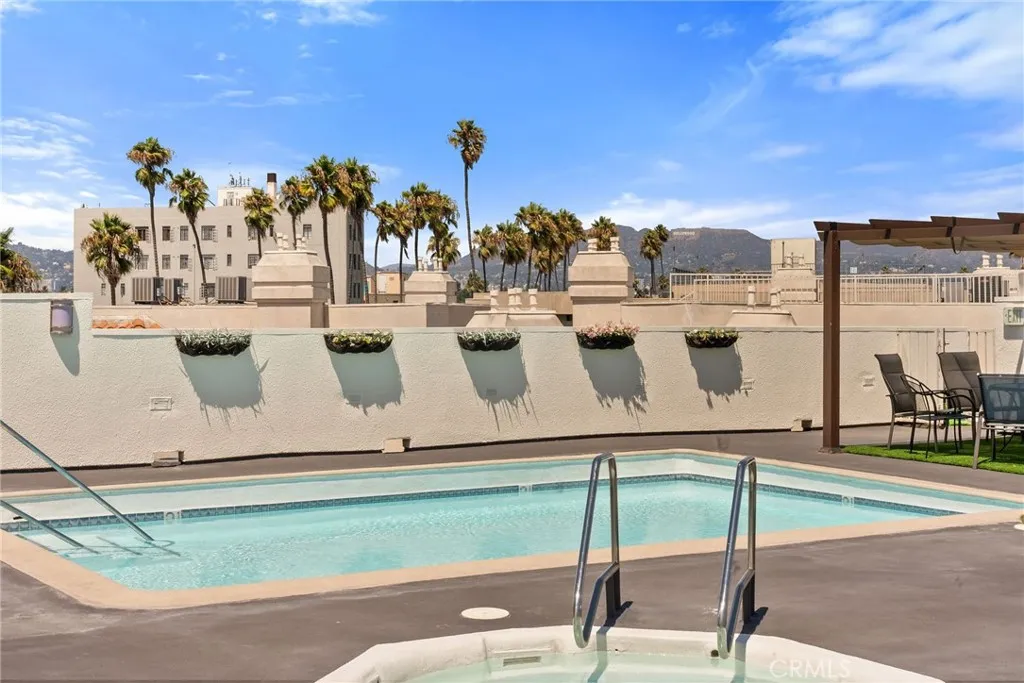 620 S Gramercy Place 412, Los Angeles, California 90005 home-pic-27
