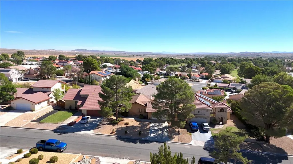 14652 Greenbriar Drive, Helendale, California 92342 home-pic-1