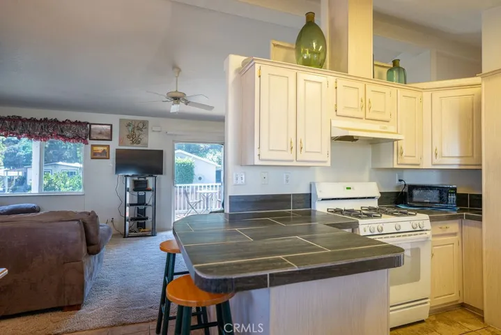 Breakfast bar