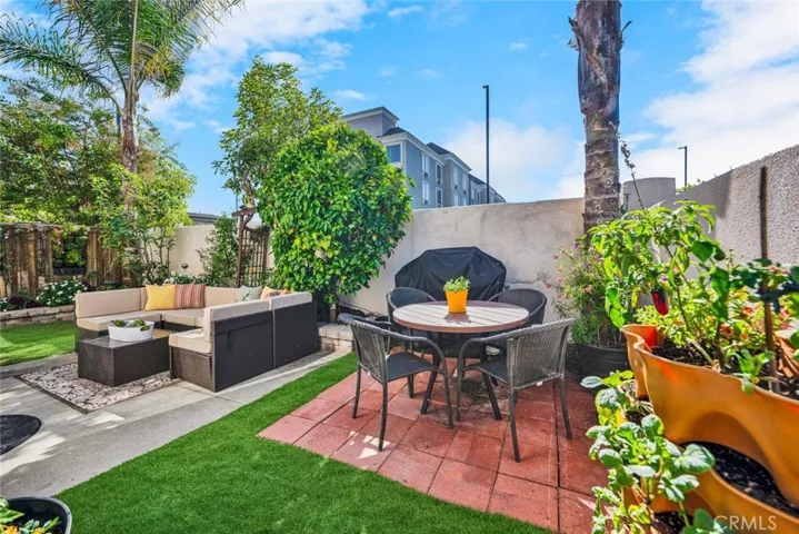 17537 Reflections Court, Fountain Valley, California 92708
