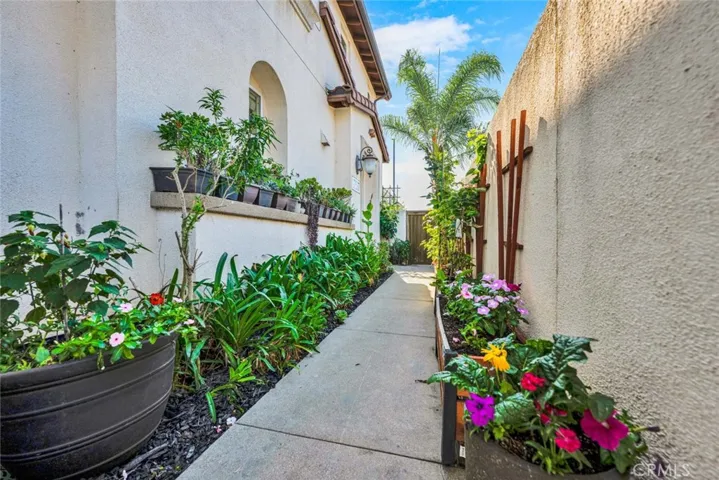 Beautiful walkway to the front door