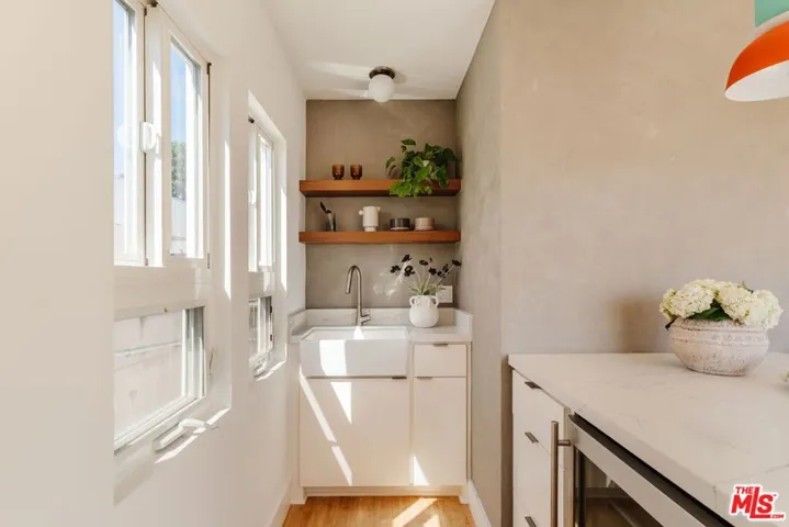 2406 Silver Ridge Avenue, Los Angeles, California 90039