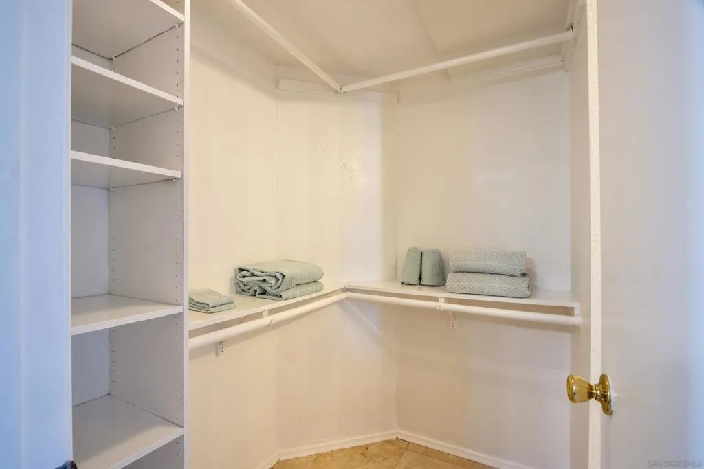 13202 Salmon River Rd 101, San Diego, California 92129 home-pic-16