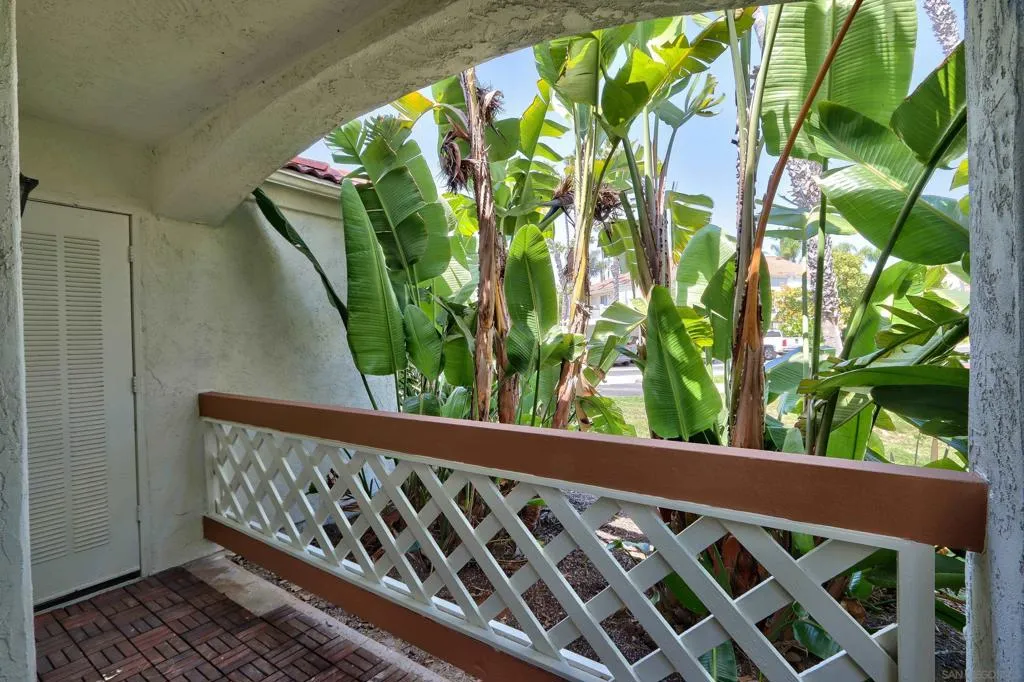 13202 Salmon River Rd 101, San Diego, California 92129 home-pic-24