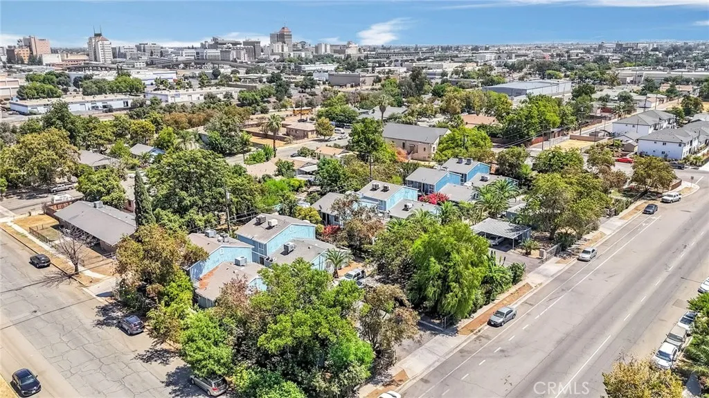 1620 B Street, Fresno, California 93706 home-pic-0