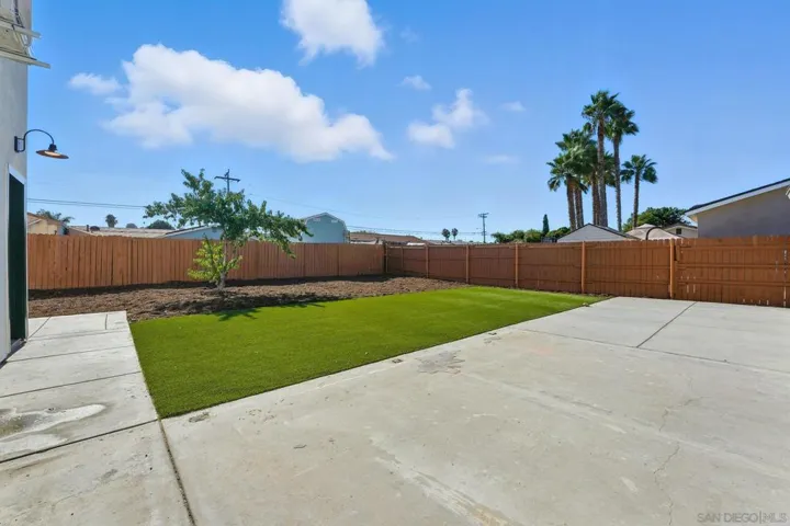 646 Parkbrook St, Spring Valley, California 91977