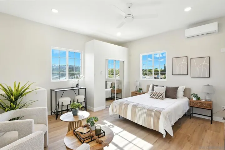 646 Parkbrook St, Spring Valley, California 91977