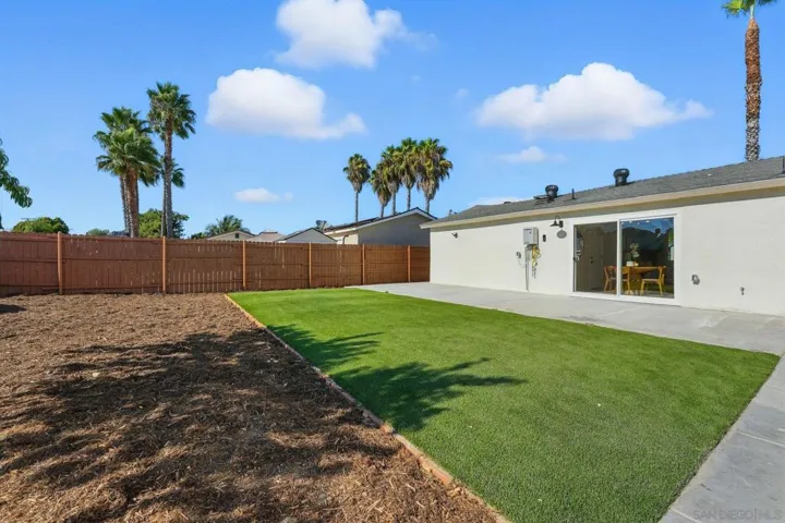 646 Parkbrook St, Spring Valley, California 91977