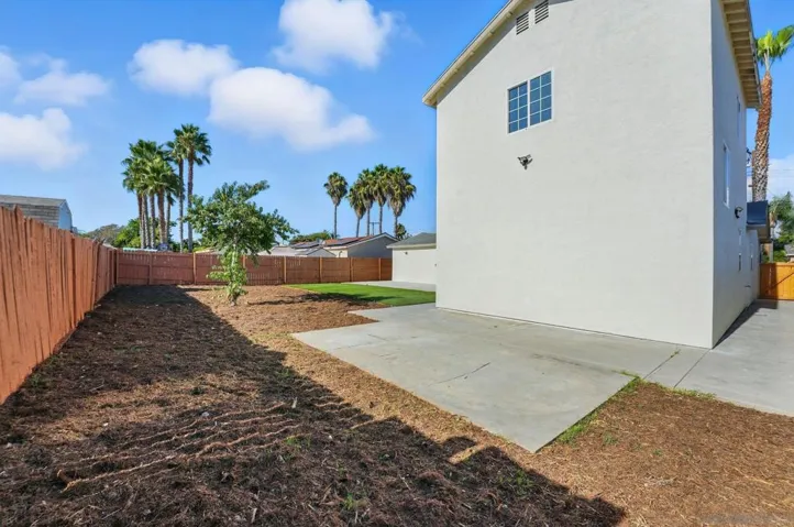 646 Parkbrook St, Spring Valley, California 91977
