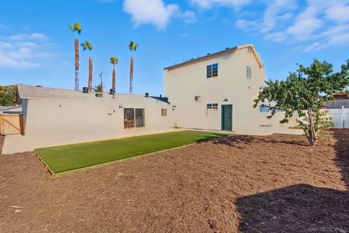 646 Parkbrook St, Spring Valley, California 91977