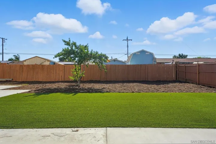 646 Parkbrook St, Spring Valley, California 91977