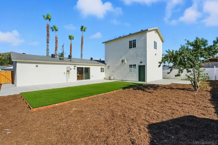 646 Parkbrook St, Spring Valley, California 91977
